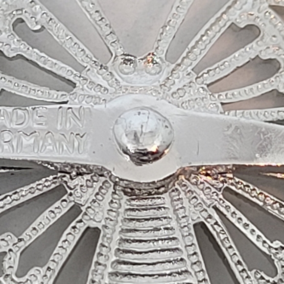 Silver Filagree Butterfly with Rhinestone - Vintage - Picture 15 of 16